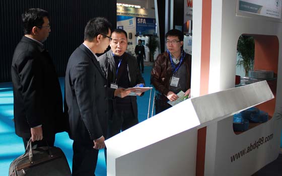 安邦集團參加中國（北京）國際供熱通風空調、衛(wèi)生潔具及城建設備與技術展會現(xiàn)場(圖4)